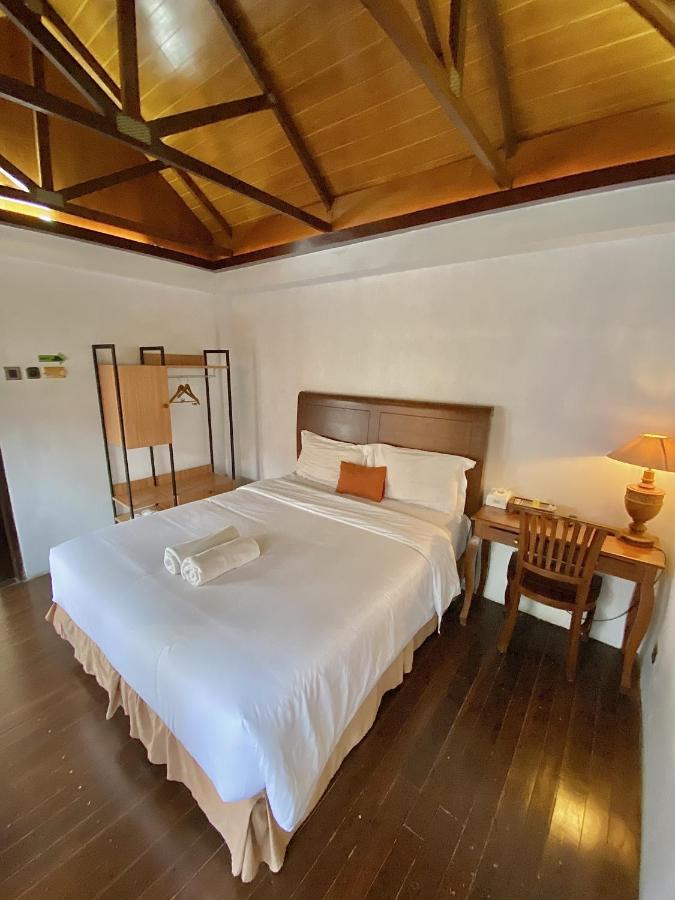 Chrome Hotel & Resort Solo Colomadu Ngoại thất bức ảnh