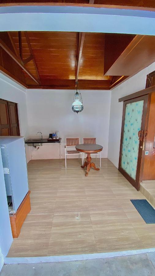 Chrome Hotel & Resort Solo Colomadu Ngoại thất bức ảnh