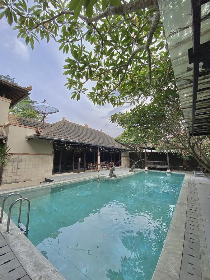 Chrome Hotel & Resort Solo Colomadu Ngoại thất bức ảnh