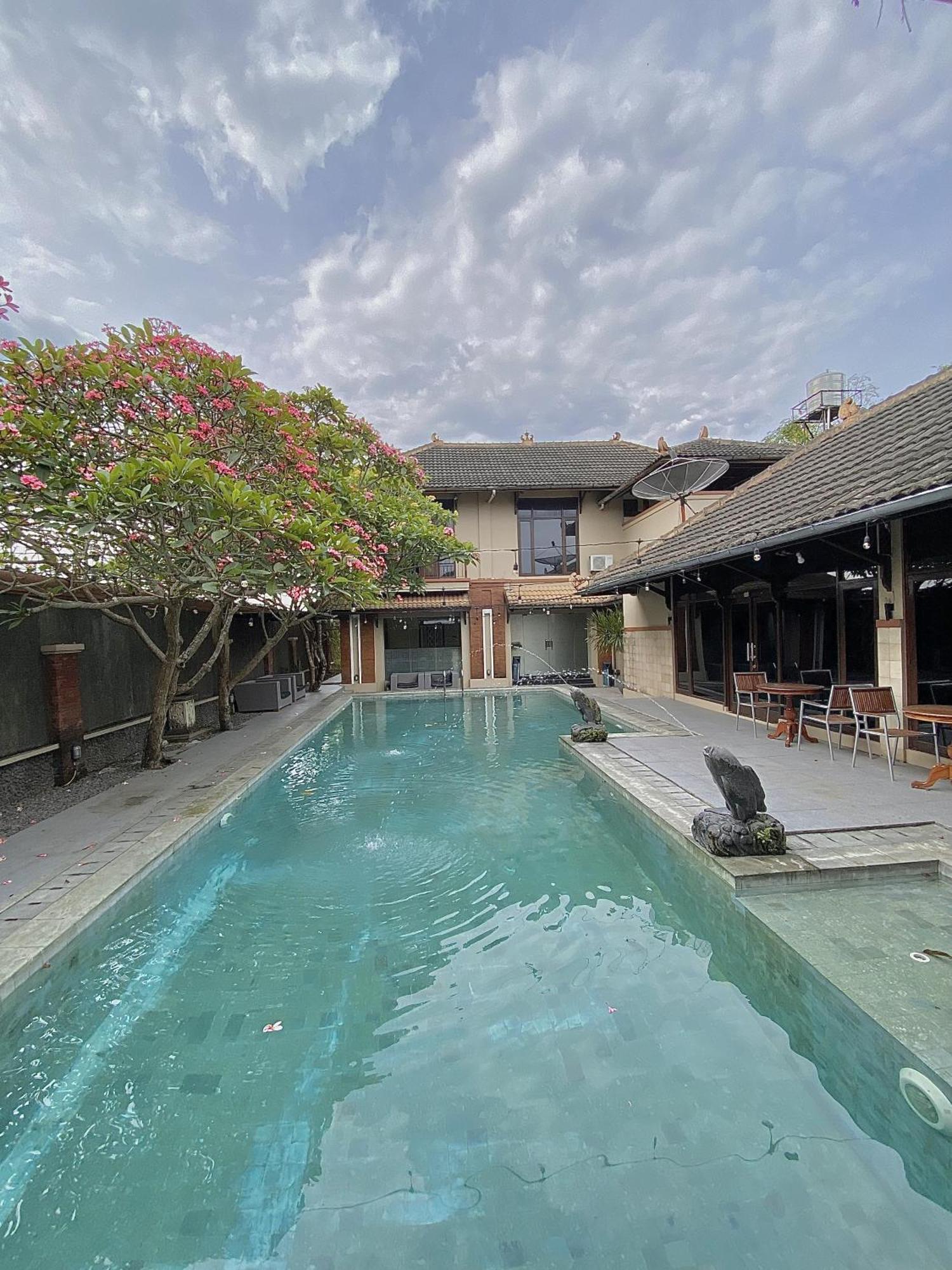 Chrome Hotel & Resort Solo Colomadu Ngoại thất bức ảnh